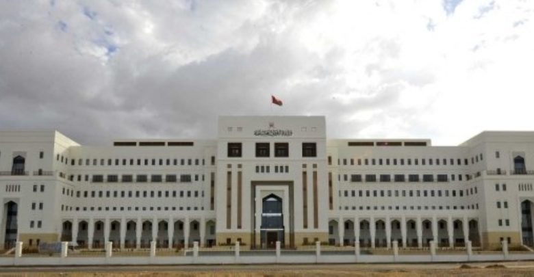 اللجنة المشكلة للنظر في القوى العاملة المنهية خدماتهم تعقد اجتماعها الثالث | almasar OM العاملة
