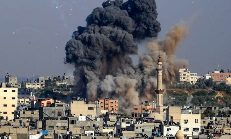 استشهاد عشرات الفلسطينيين جراء قصف طيران الاحتلال الإسرائيلي لقطاع غزة | almasar OM عشرات الفلسطينيين جراء قصف طيران الاحتلال الإسرائيلي لقطاع غزة e1706191185862