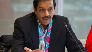 رئيس الاتحاد الدولي يشيد بجهود سلطنة عُمان في تنظيم بطولة العالم لخماسيات الهوكي